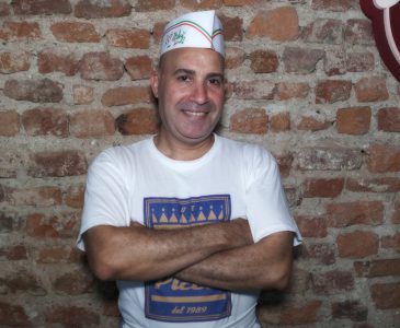 original-pizza-staff-vespucci-mohsen